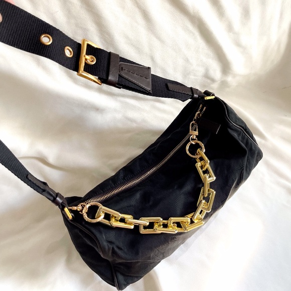 ✨🍒Authentic Prada Nylon Baguette bag 🍒✨ - Picture 1 of 16